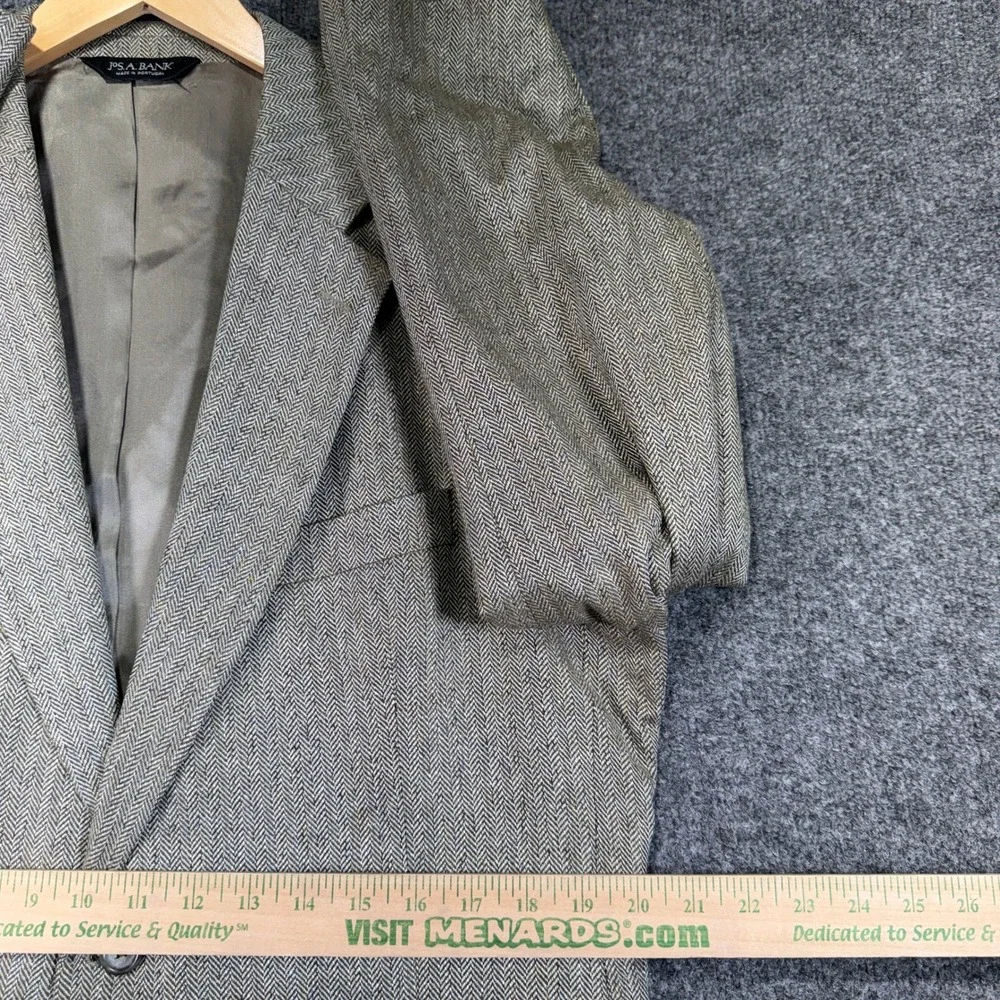 Jos. A. Bank Herringbone Sport Coat Mens 42R Tan 100% Silk Blazer 2-Button